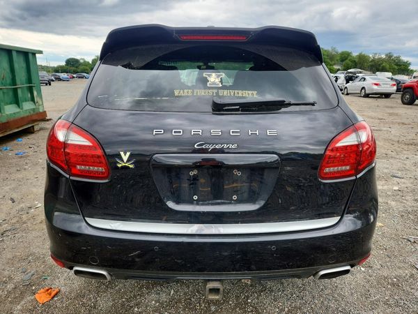 2013 PORSCHE CAYENNE