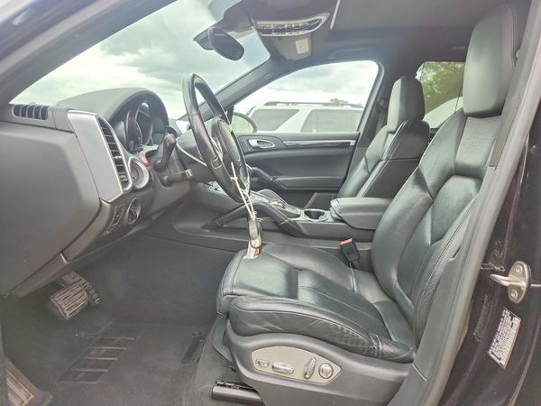 2013 PORSCHE CAYENNE