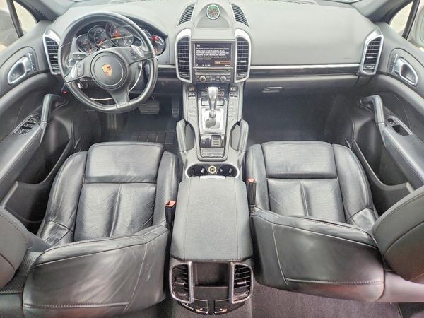 2013 PORSCHE CAYENNE
