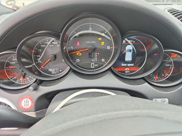 2013 PORSCHE CAYENNE