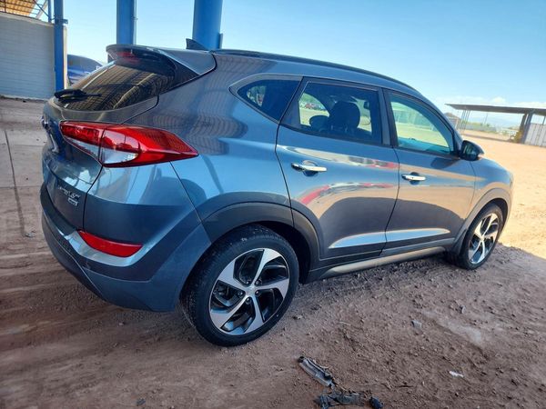 2016 HYUNDAI TUCSON