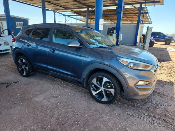 2016 HYUNDAI TUCSON