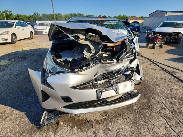 2016 TOYOTA PRIUS — DIRF