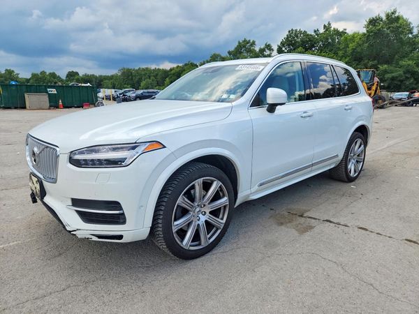 2016 VOLVO XC90