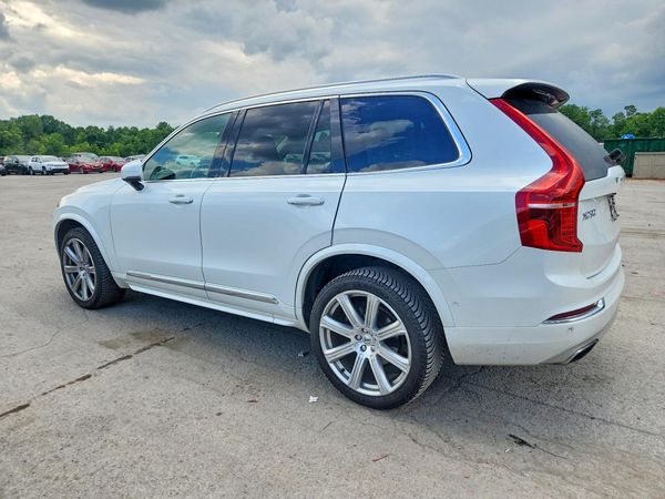 2016 VOLVO XC90