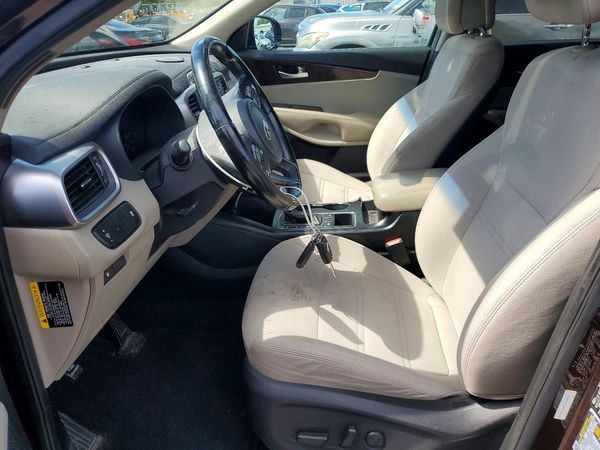 2016 KIA SORENTO L / LX