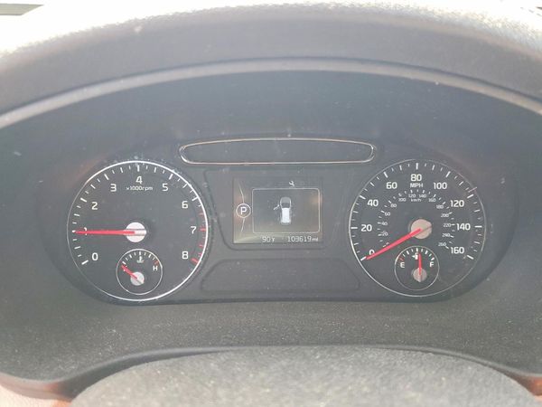 2016 KIA SORENTO L / LX