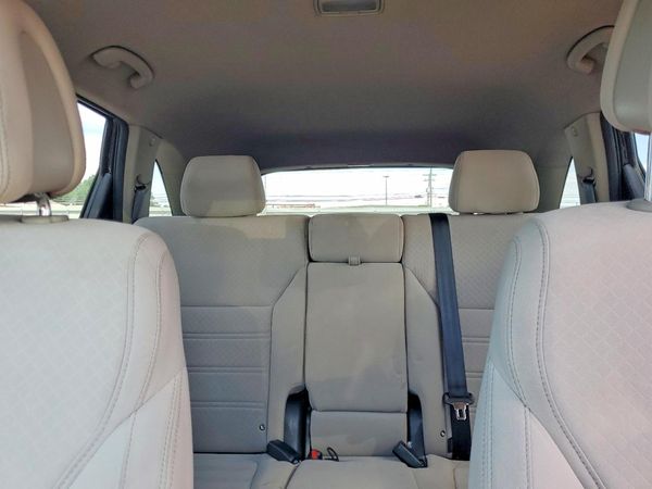 2016 KIA SORENTO L / LX