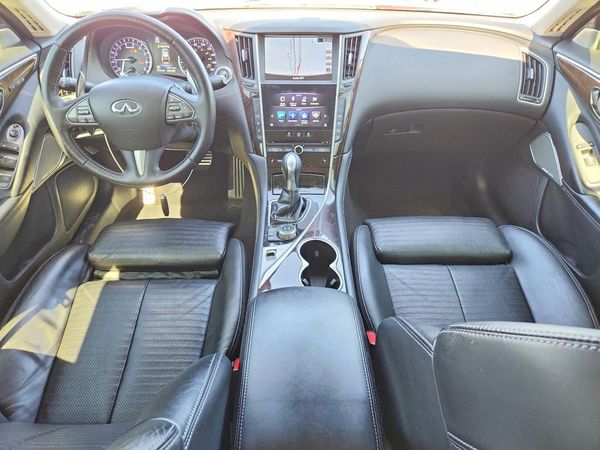 2017 INFINITI Q50