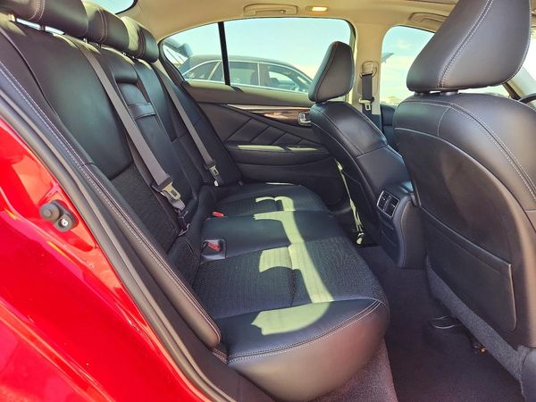 2017 INFINITI Q50
