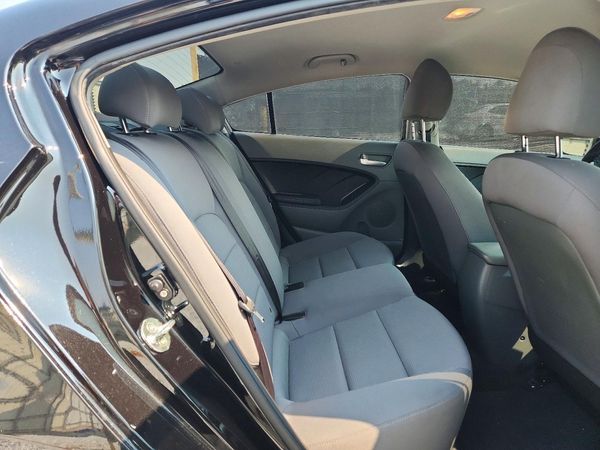 2018 KIA FORTE LX Base