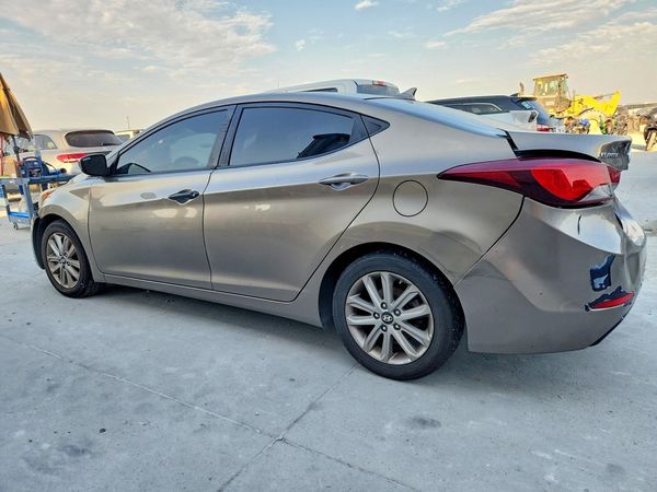 2014 HYUNDAI ELANTRA GLS(Middle)