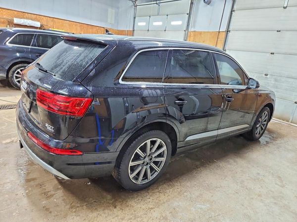 2018 AUDI Q7 quattro Premium Plus