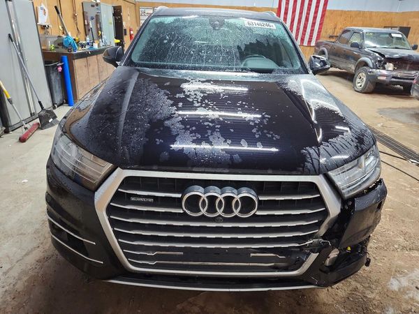 2018 AUDI Q7 quattro Premium Plus