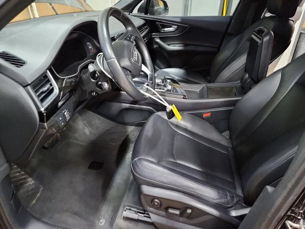 2018 AUDI Q7 quattro Premium Plus