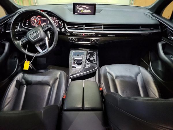 2018 AUDI Q7 quattro Premium Plus