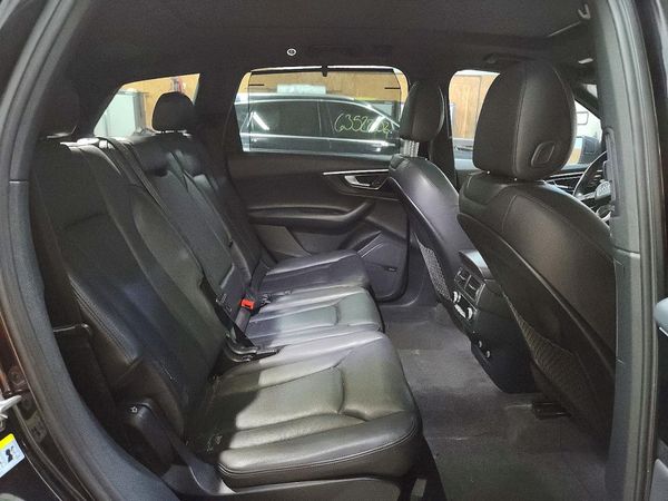 2018 AUDI Q7 quattro Premium Plus