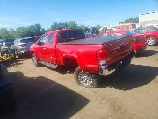 2016 TOYOTA TACOMA SR/SR5