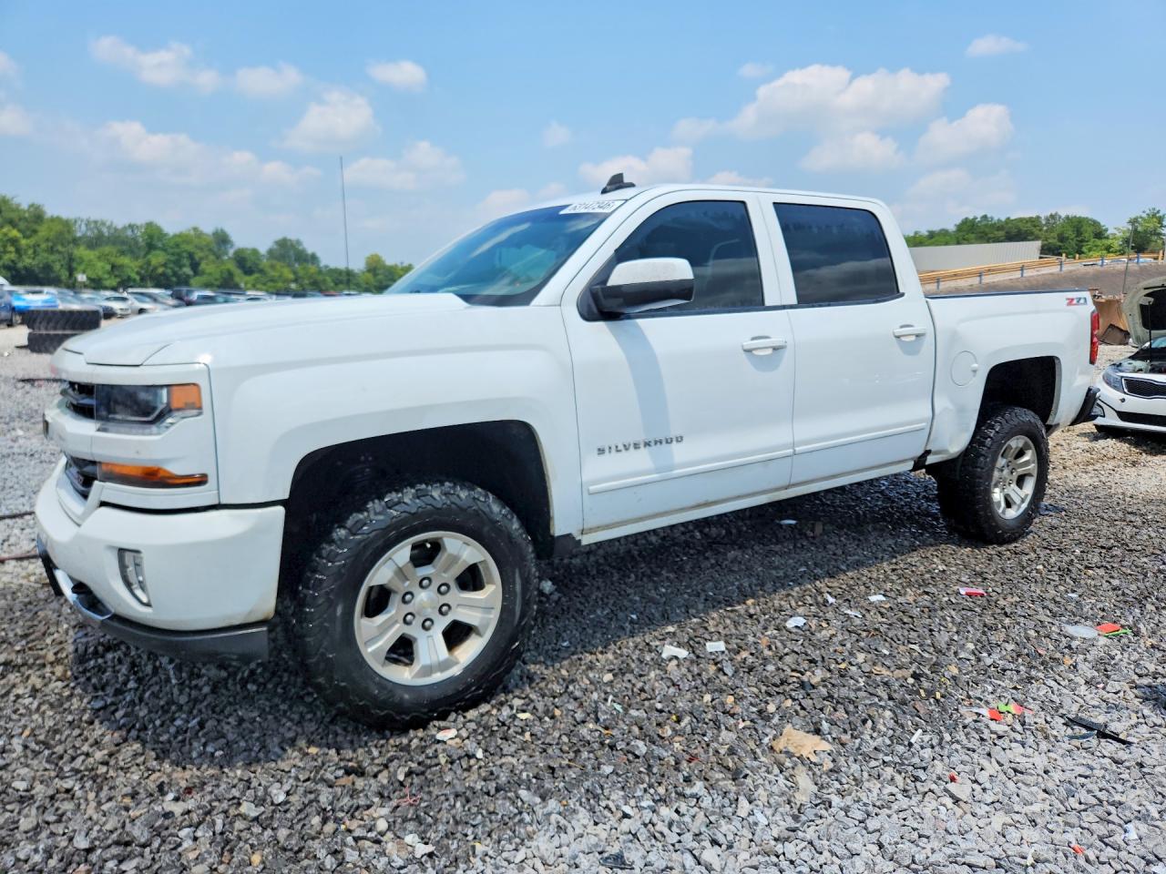 2017 CHEVROLET SILVERADO LT