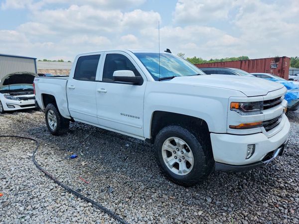 2017 CHEVROLET SILVERADO LT