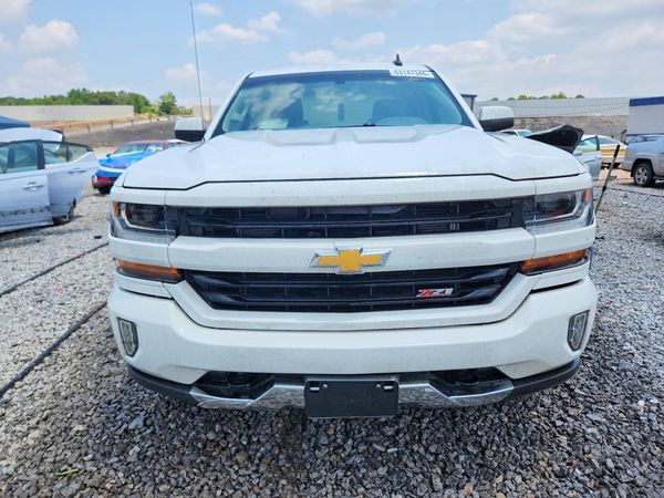 2017 CHEVROLET SILVERADO LT