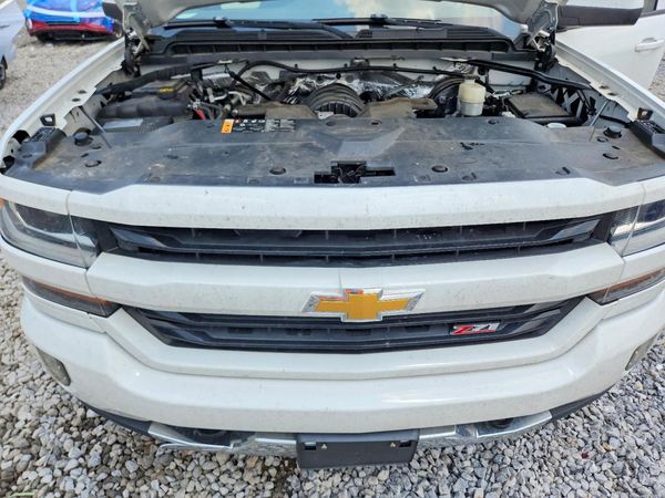 2017 CHEVROLET SILVERADO LT
