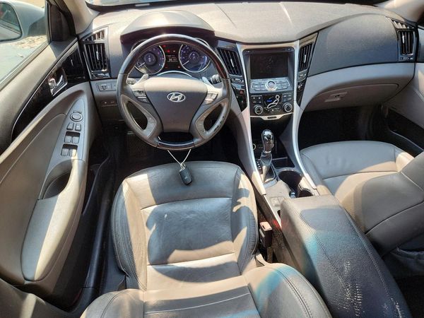 2013 HYUNDAI SONATA