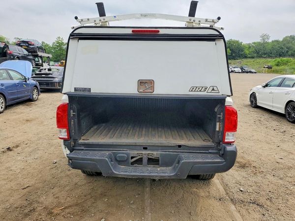2016 TOYOTA TACOMA SR/SR5