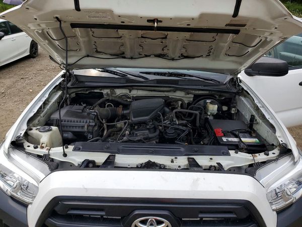 2016 TOYOTA TACOMA SR/SR5