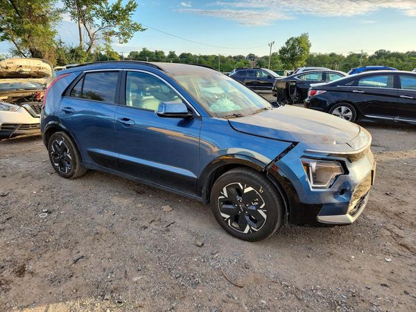 2025 KIA NIRO