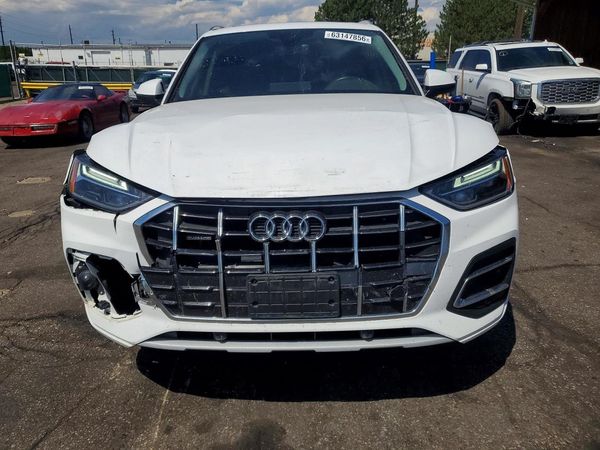 2021 AUDI Q5 quattro Premium