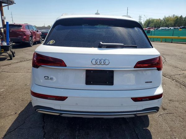 2021 AUDI Q5 quattro Premium
