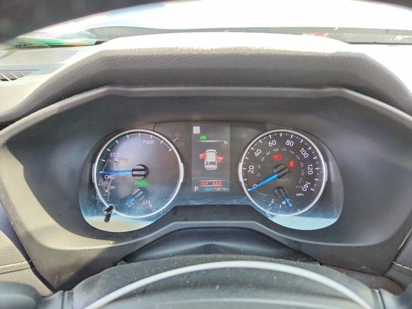 2022 TOYOTA RAV4 XLE