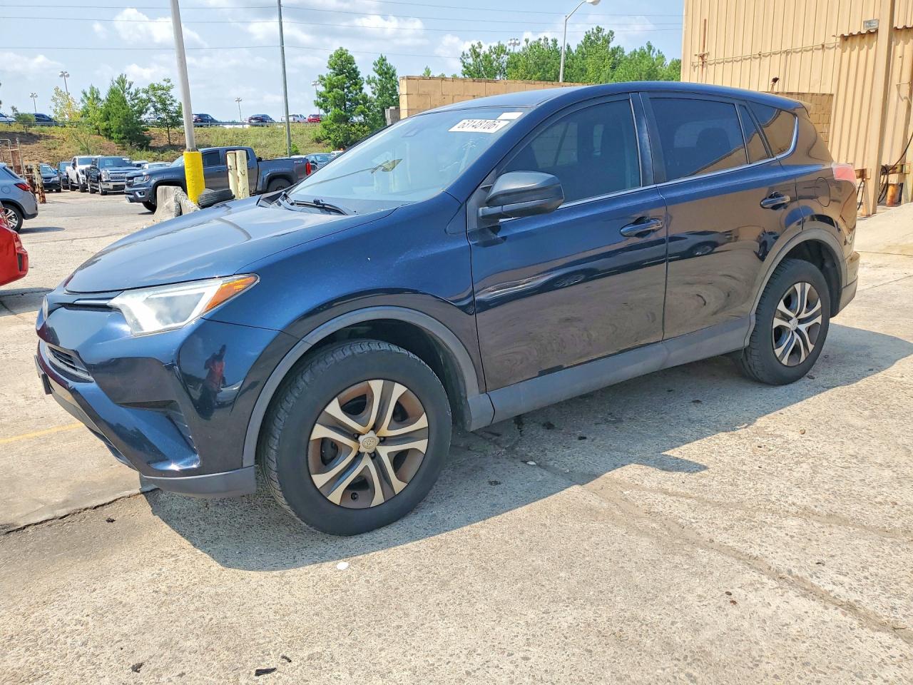 2018 TOYOTA RAV4 LE