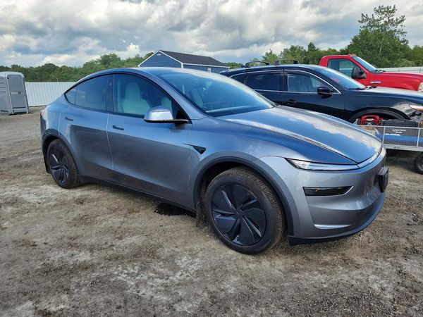 2026 TESLA MODEL Y