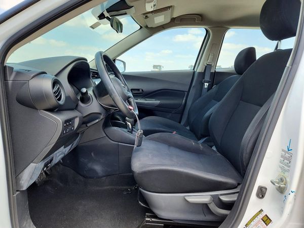 2023 NISSAN KICKS S