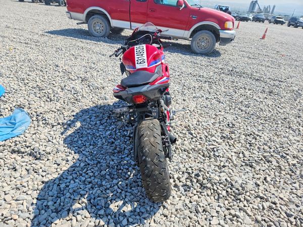 2025 HONDA CBR CYCLE