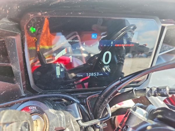 2025 HONDA CBR CYCLE
