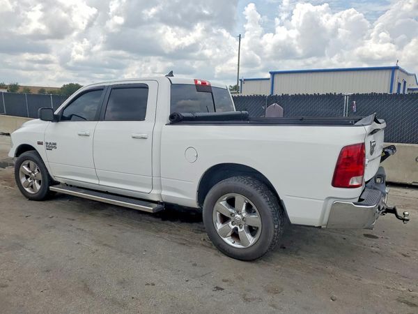 2019 RAM 1500 CLASSIC SLT
