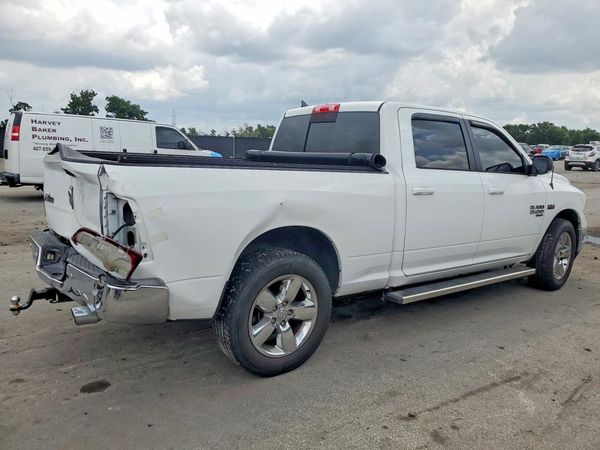 2019 RAM 1500 CLASSIC SLT