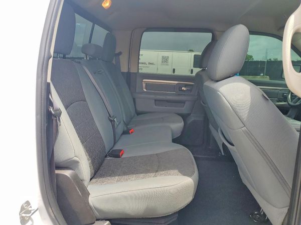 2019 RAM 1500 CLASSIC SLT
