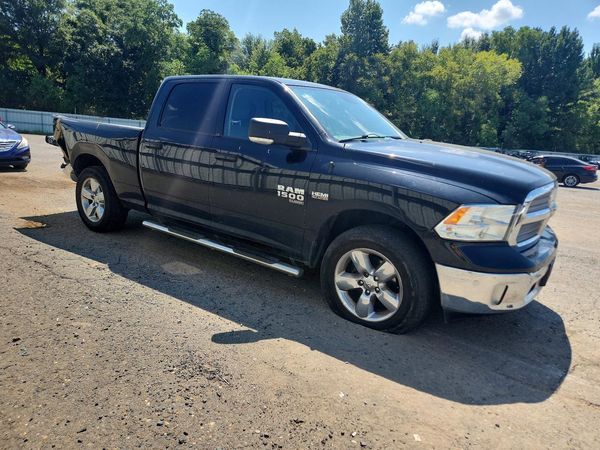 2019 RAM 1500 CLASSIC SLT