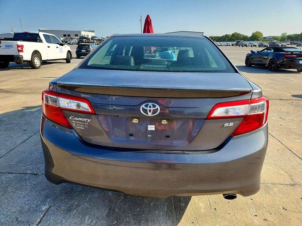2014 TOYOTA CAMRY