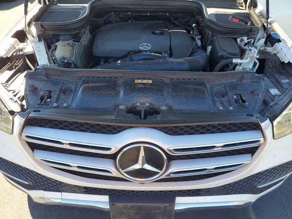 2020 MERCEDES-BENZ GLE GLE350-4M — Engine bay