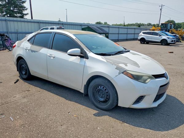 2015 TOYOTA COROLLA