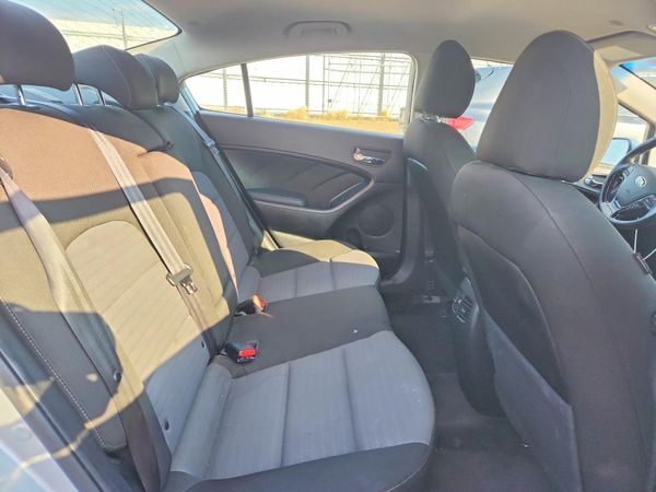 2017 KIA FORTE EX