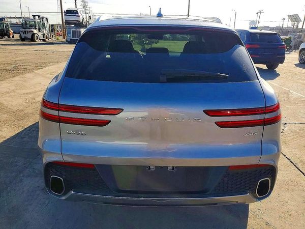 2025 GENESIS GV70