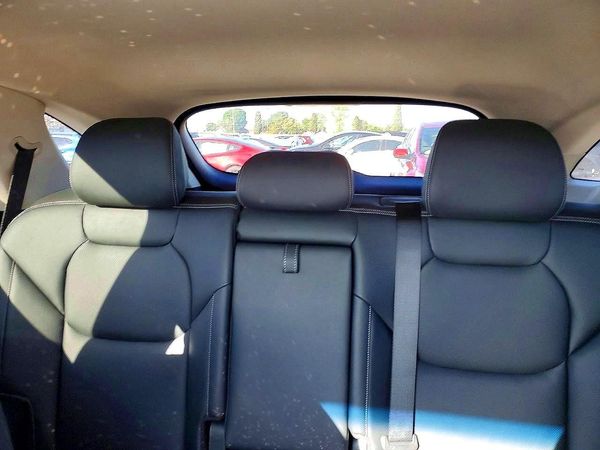2025 GENESIS GV70