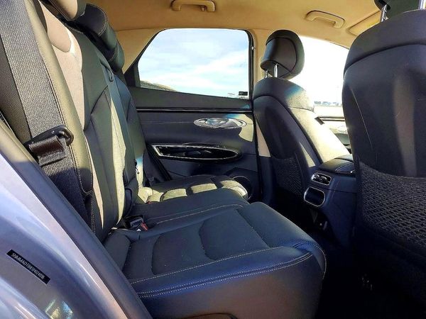 2025 GENESIS GV70