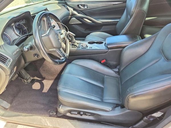 2017 INFINITI Q60 — DENT